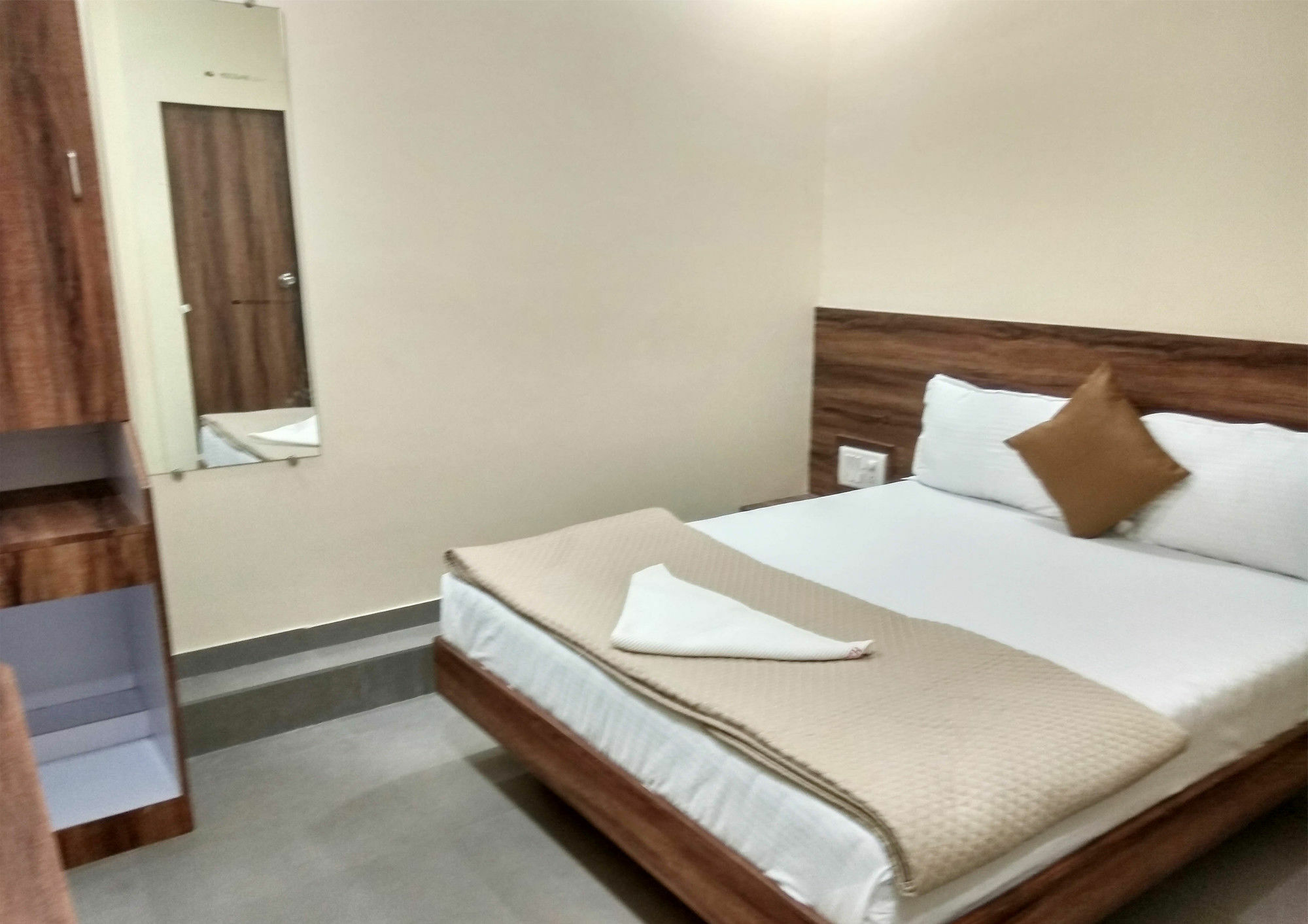 Terminus Square Hotel Kurla Exterior photo